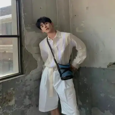 董骏